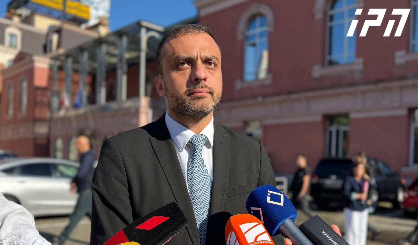 გიორგი სიორიძე პარტიების აკრძალვის შესახებ სარჩელის განხილვაზე - დღეს დასრულდება შუამდგომლობების წარდგენა და სავარაუდოდ, დავიწყებთ ახსნა განმარტებების ეტაპს